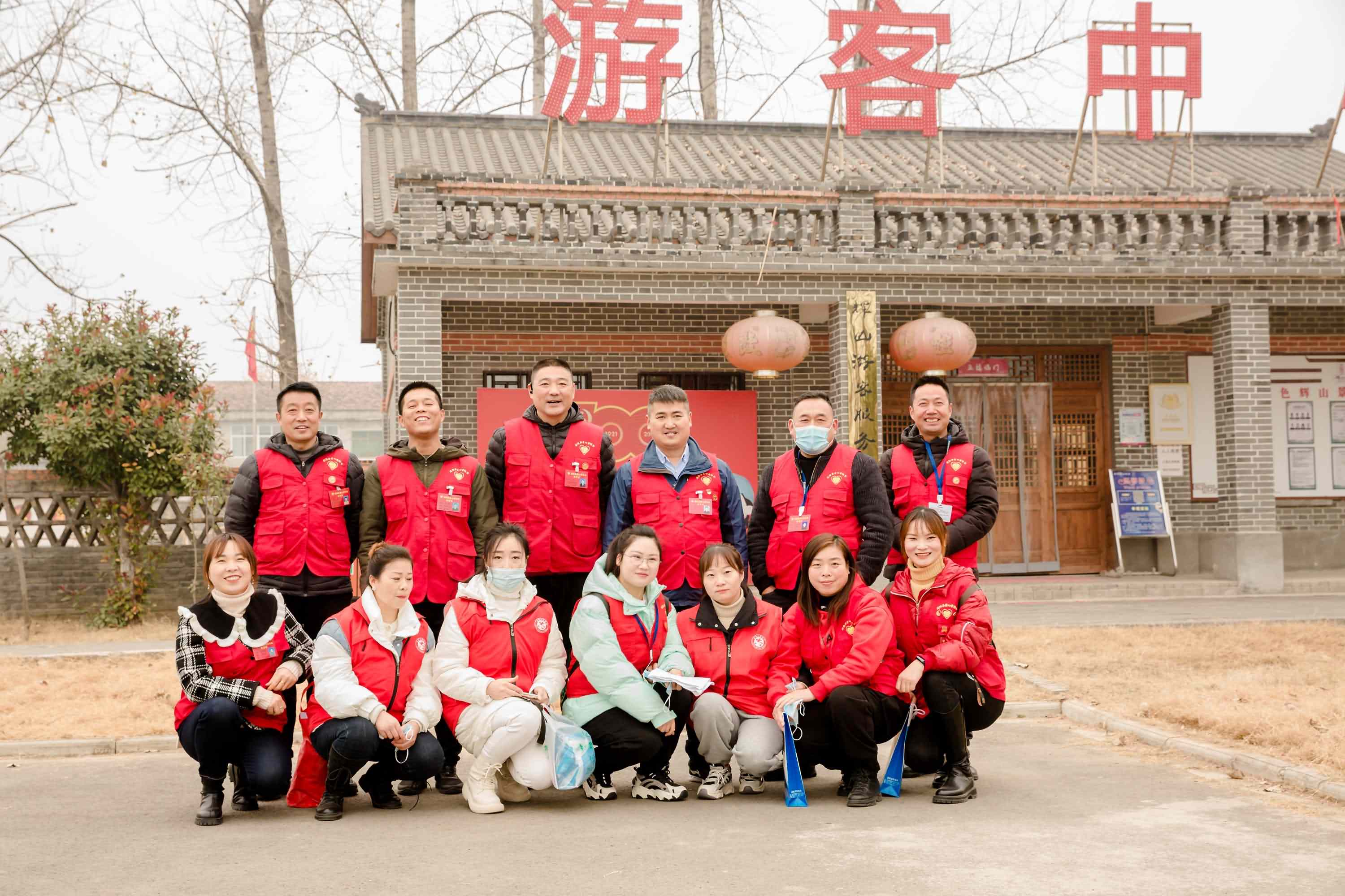 6一群可爱的人.jpg