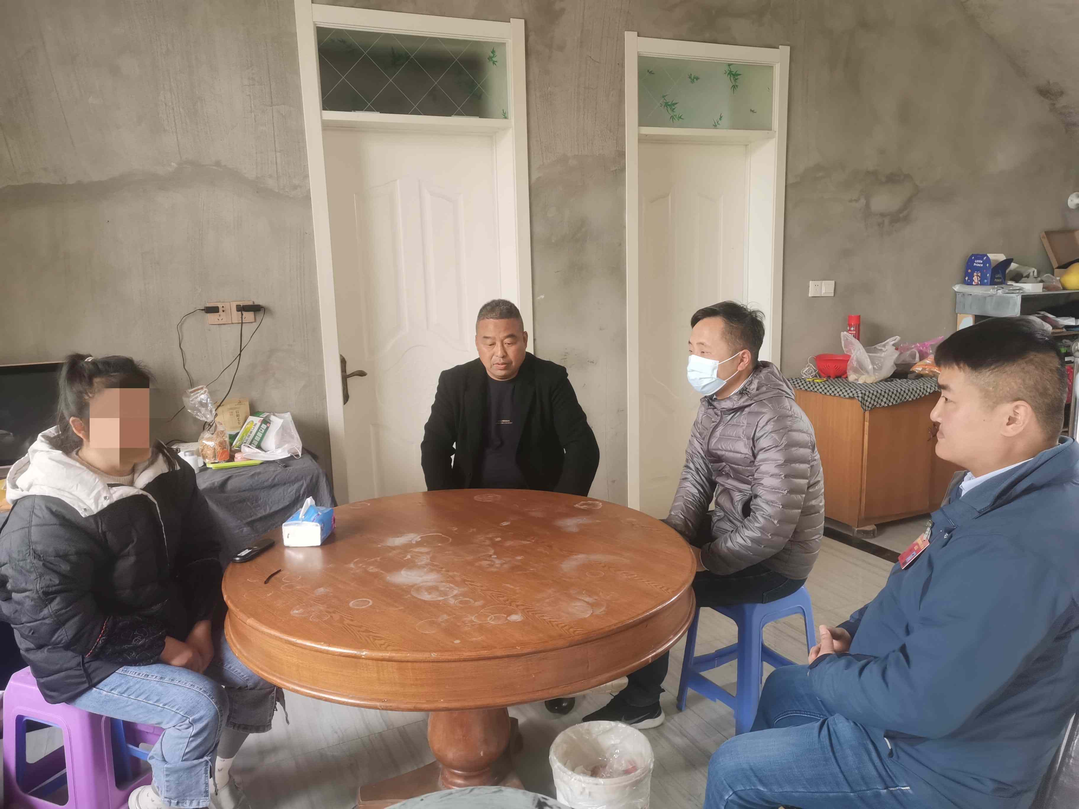 与家庭成员了解情况_副本.jpg