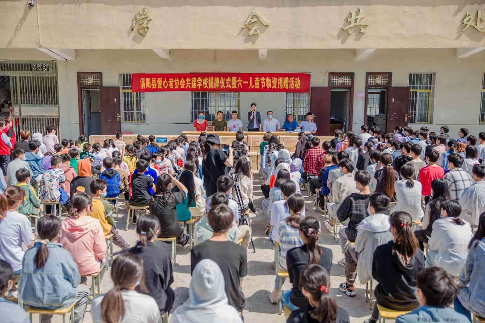 1代表发言.jpg