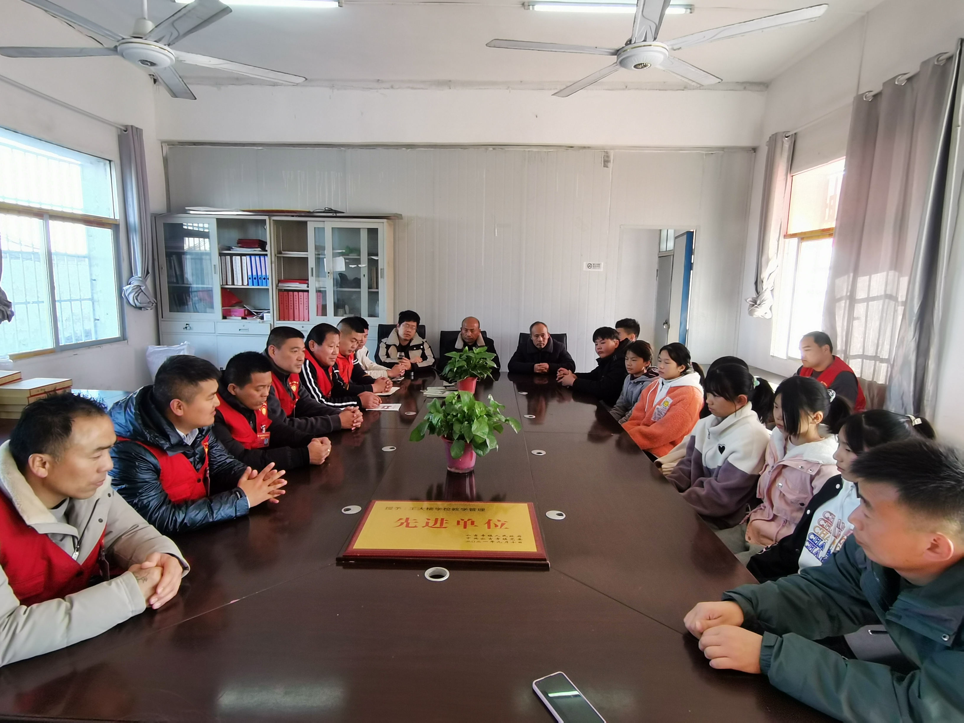 4与师生座谈会.jpg