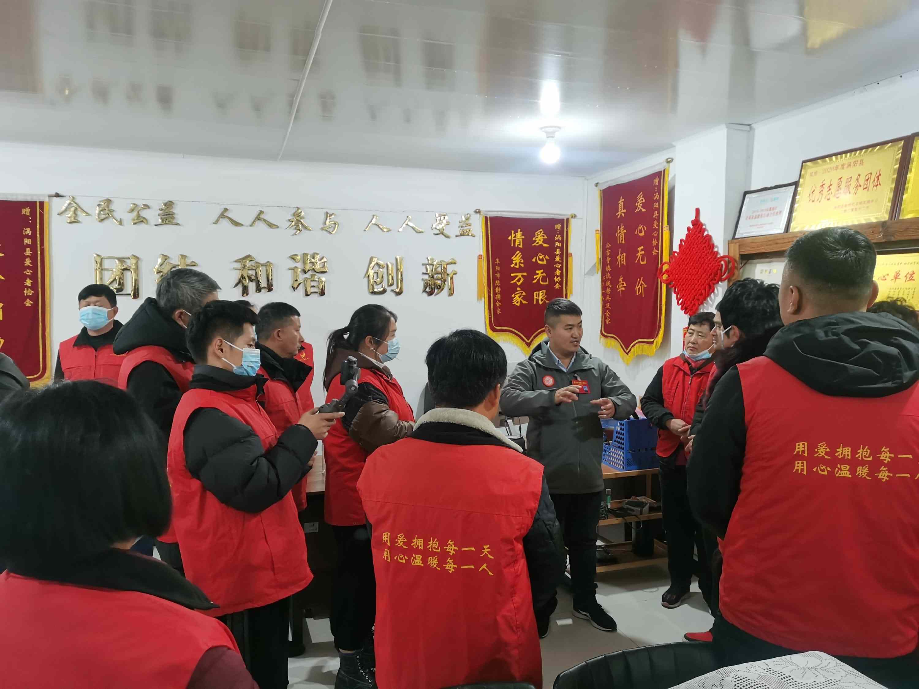 1在给大家做经验分享.jpg