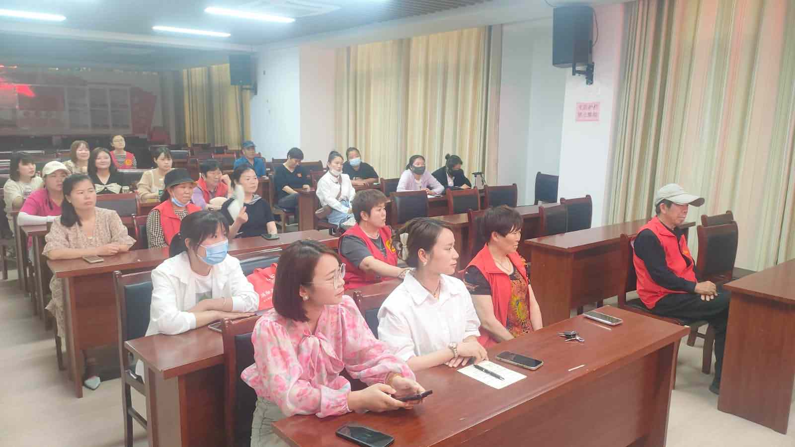 涡阳县第46期家庭教育大讲堂走进五里湾社区