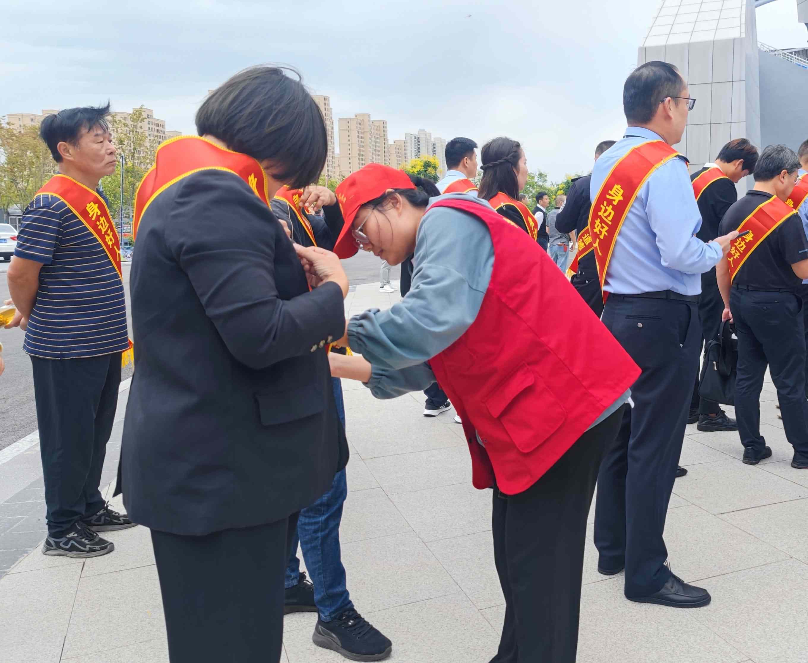 2、为“好人代表”系绶带.jpg