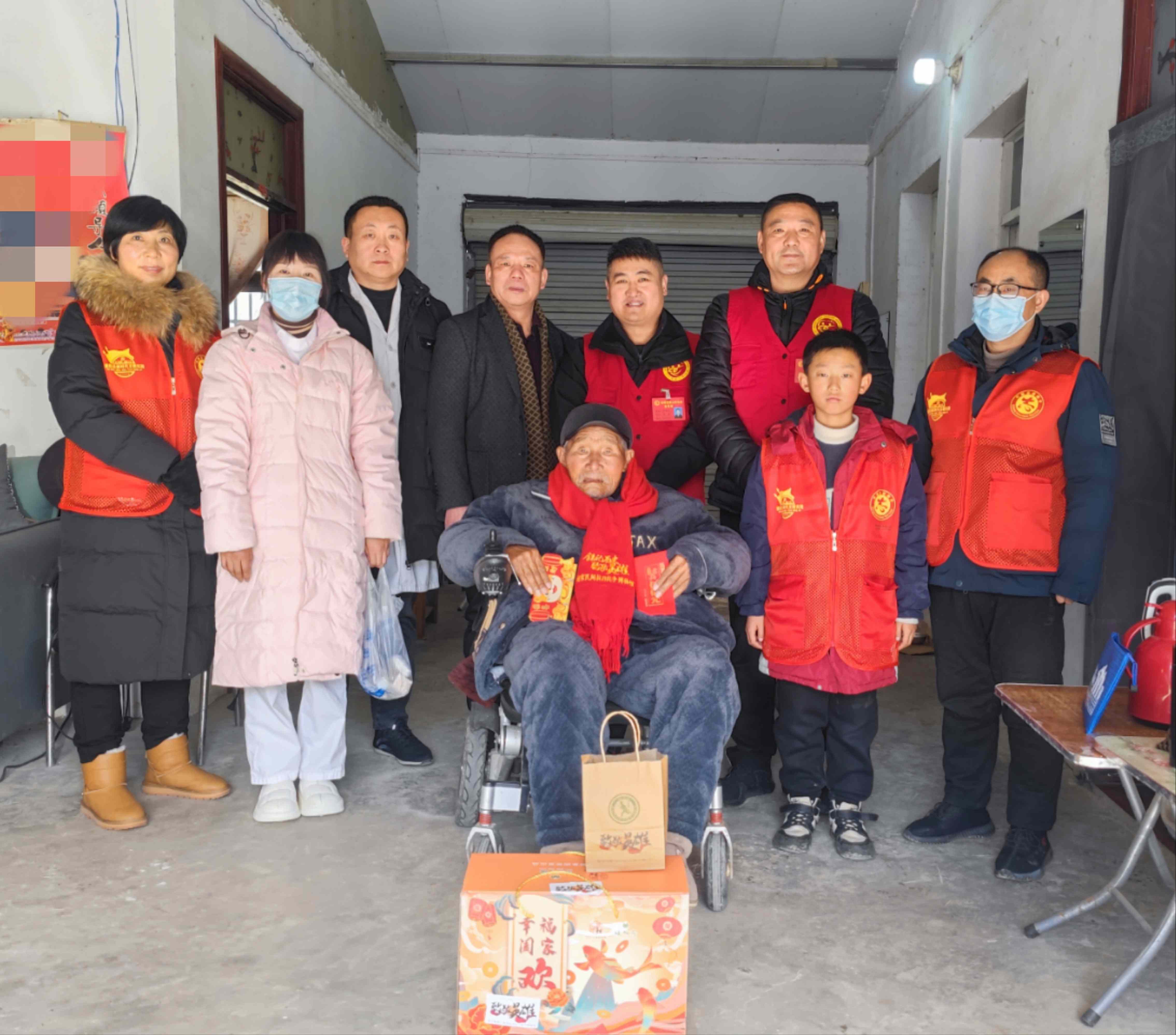 5部分志愿者合影.jpg