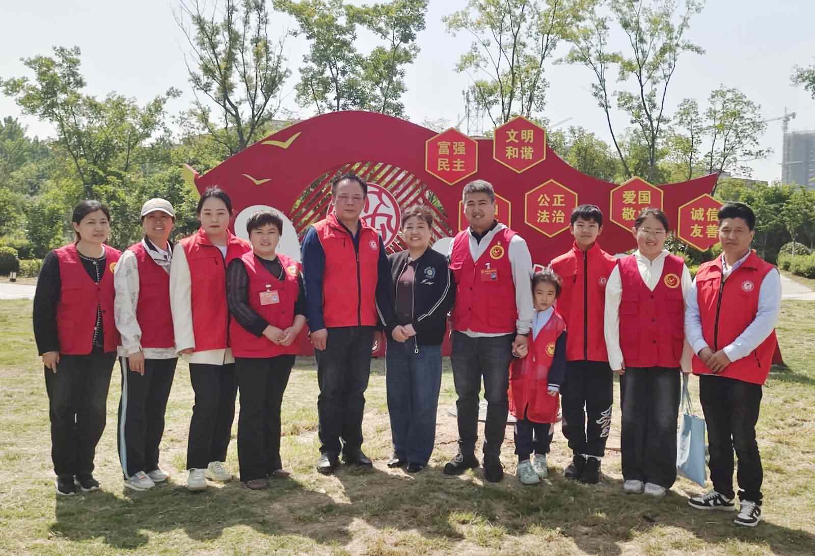 5部分志愿者合影.jpg