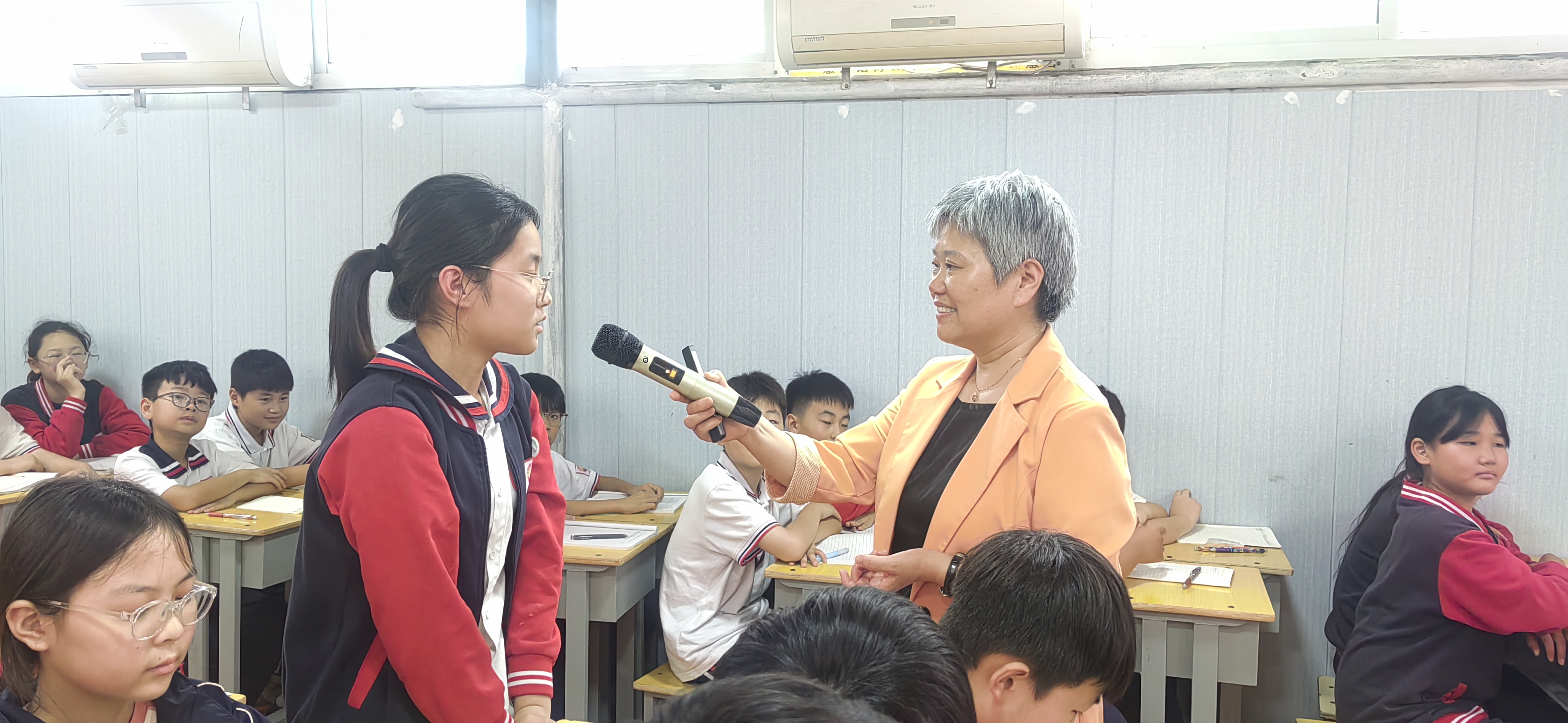 2互动中.jpg